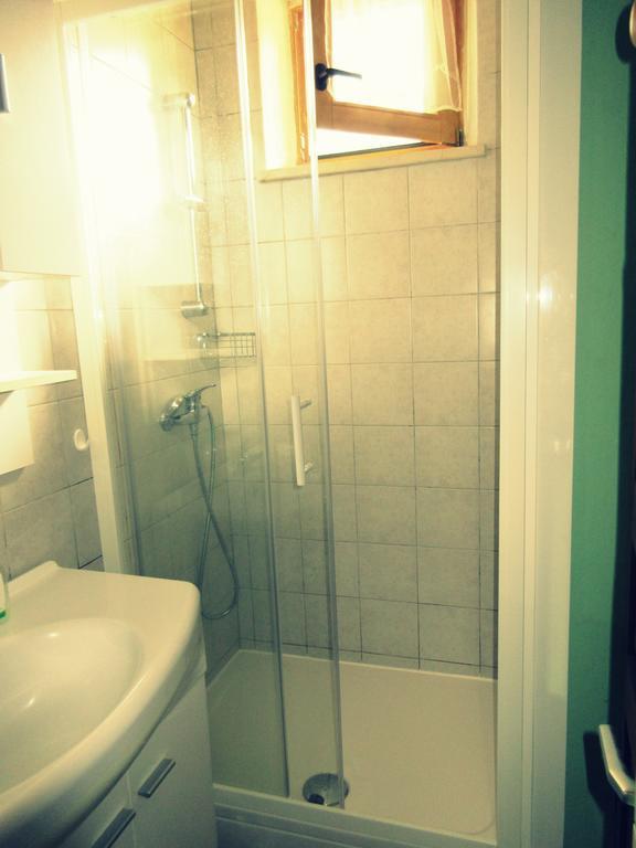 Kamp Rut Hostel โคบาริด ภายนอก รูปภาพ